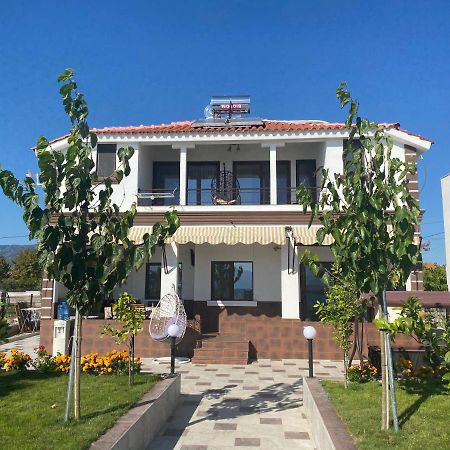 Guest House Costa 1 Karianí Exterior photo